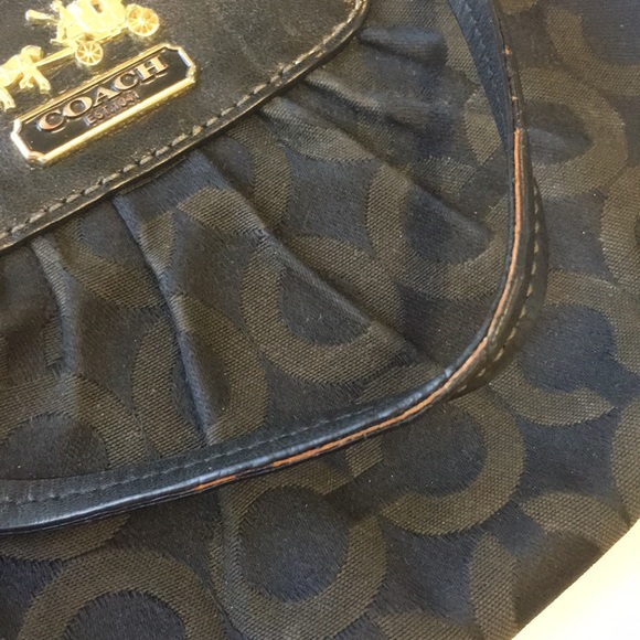 COACH wristlet - Picture 5 of 8